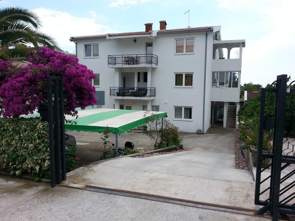 Apartments Stevo Nikocevic Bar Bagian luar foto