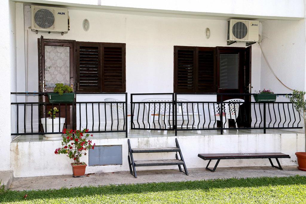 Apartments Stevo Nikocevic Bar Bagian luar foto